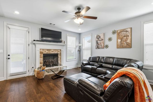 103 Charlotte Drive, Bonaire, GA 31005