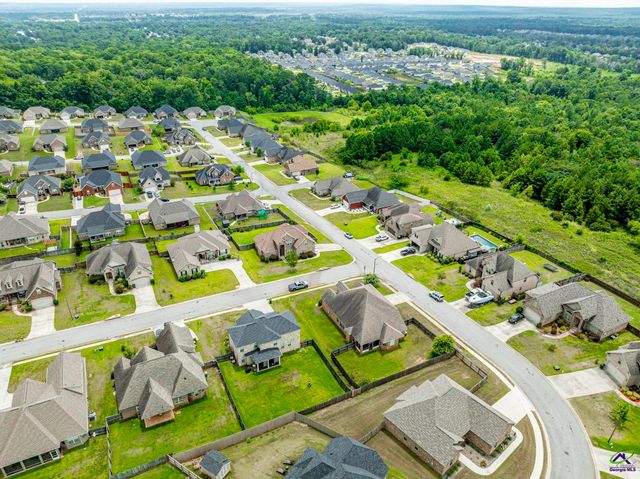 103 Charlotte Drive, Bonaire, GA 31005