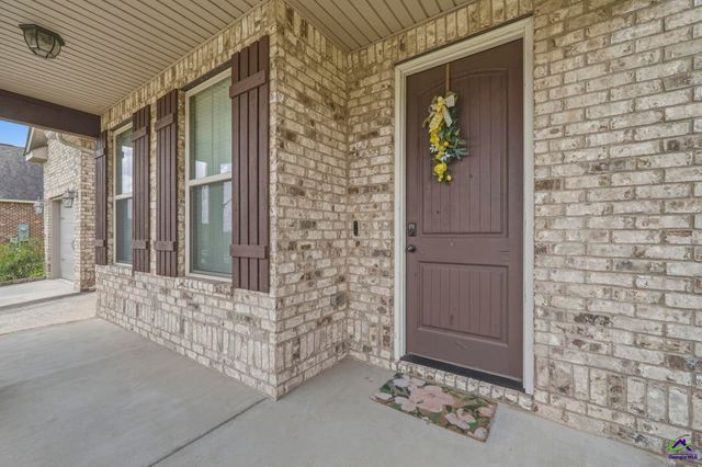 103 Charlotte Drive, Bonaire, GA 31005