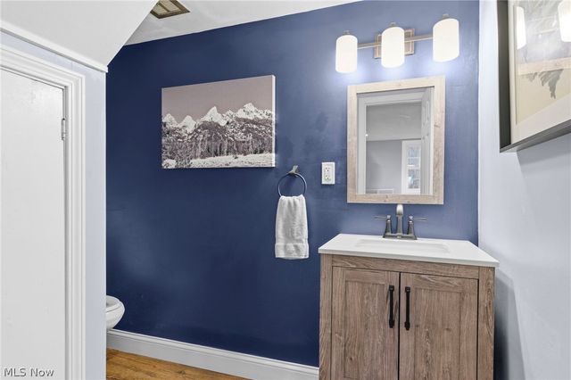 8678 Apple Hill Road, Chagrin Falls, OH 44023