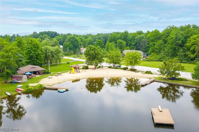 8678 Apple Hill Road, Chagrin Falls, OH 44023