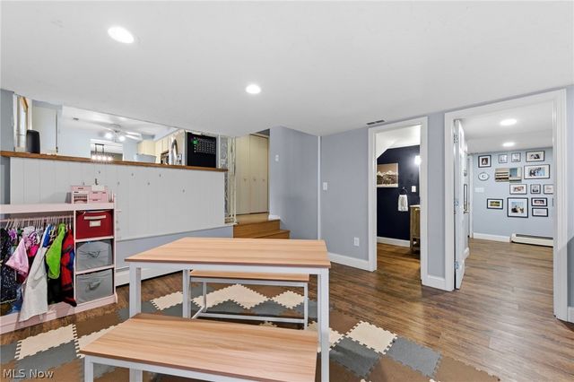 8678 Apple Hill Road, Chagrin Falls, OH 44023