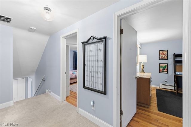 8678 Apple Hill Road, Chagrin Falls, OH 44023