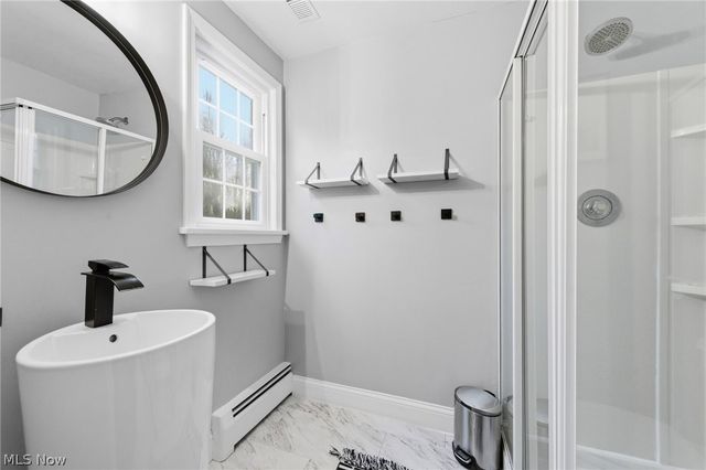 8678 Apple Hill Road, Chagrin Falls, OH 44023