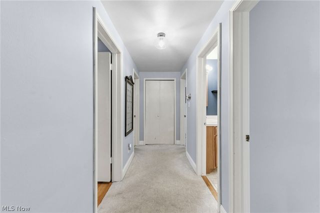 8678 Apple Hill Road, Chagrin Falls, OH 44023