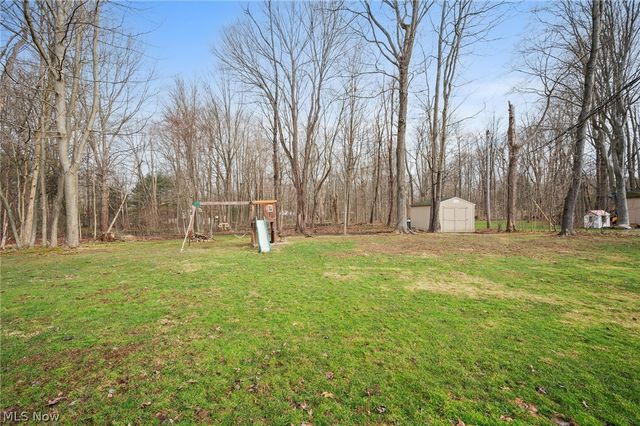 8678 Apple Hill Road, Chagrin Falls, OH 44023