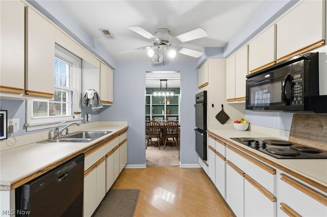 8678 Apple Hill Road, Chagrin Falls, OH 44023