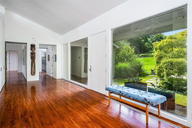 12 Haights Cross Road, Chappaqua, NY 10514