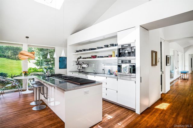 12 Haights Cross Road, Chappaqua, NY 10514