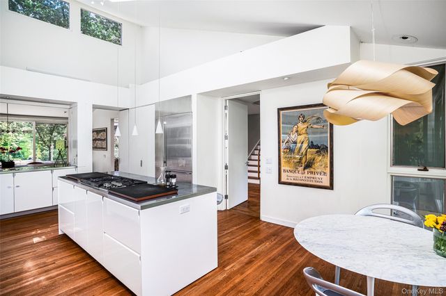 12 Haights Cross Road, Chappaqua, NY 10514