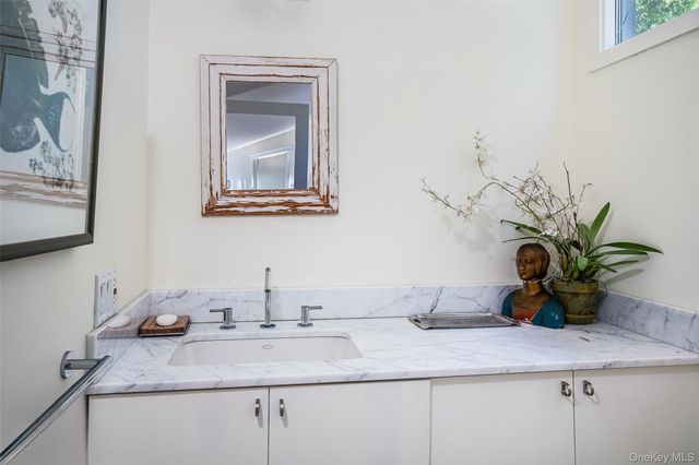 12 Haights Cross Road, Chappaqua, NY 10514