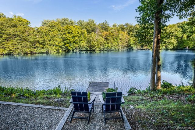 12 Haights Cross Road, Chappaqua, NY 10514