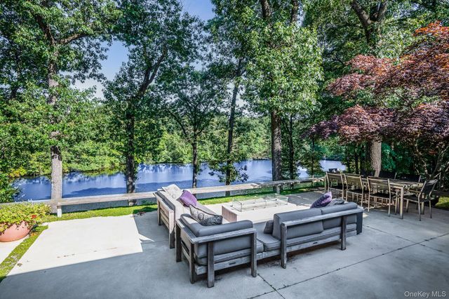 12 Haights Cross Road, Chappaqua, NY 10514