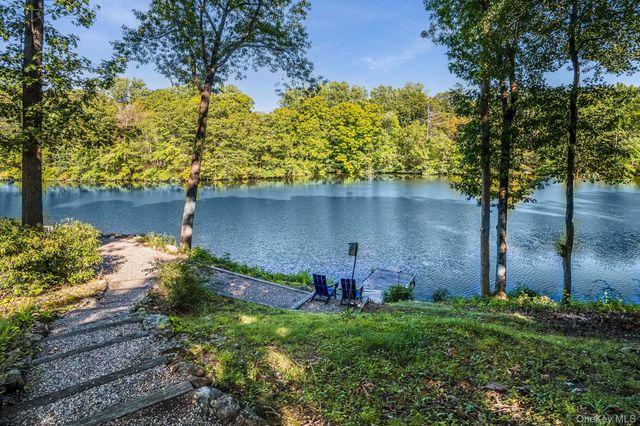 12 Haights Cross Road, Chappaqua, NY 10514