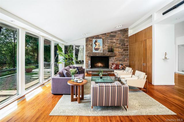 12 Haights Cross Road, Chappaqua, NY 10514