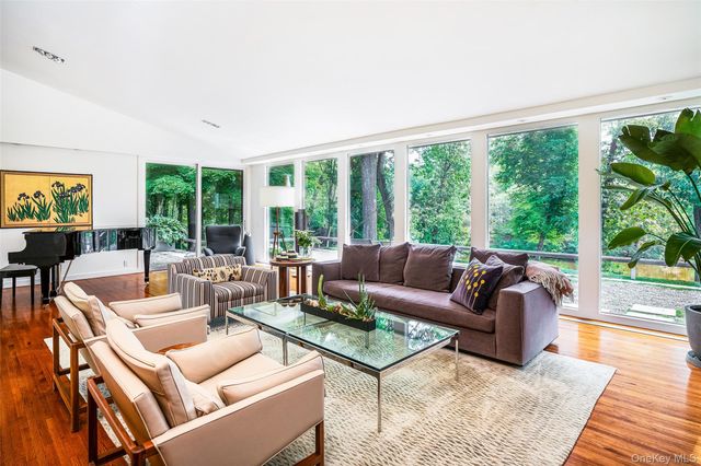 12 Haights Cross Road, Chappaqua, NY 10514