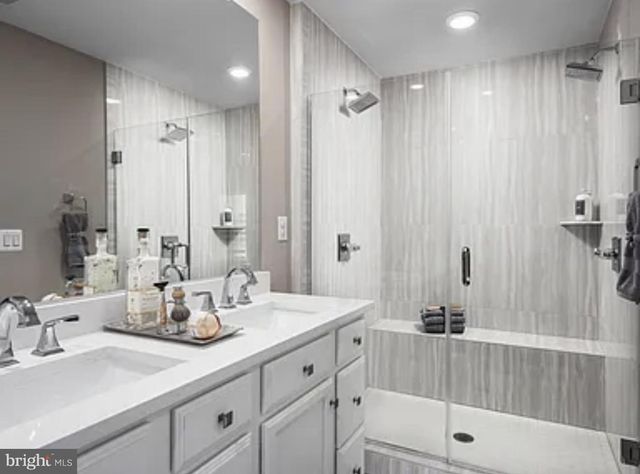 13041 HATTONTOWN SQ, Herndon, VA 20171