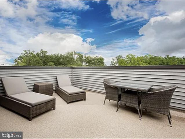 13041 HATTONTOWN SQ, Herndon, VA 20171