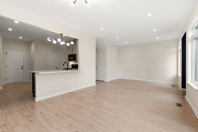 1526 Peachtree Lane, Lockport, IL 60441