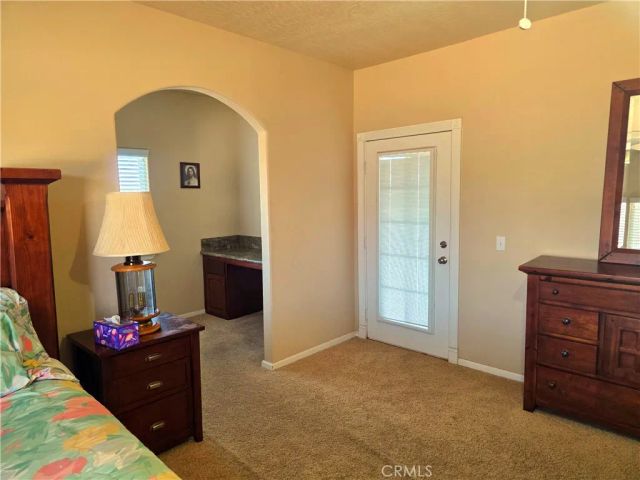 12720 Farmington Street, Oak Hills, CA 92344