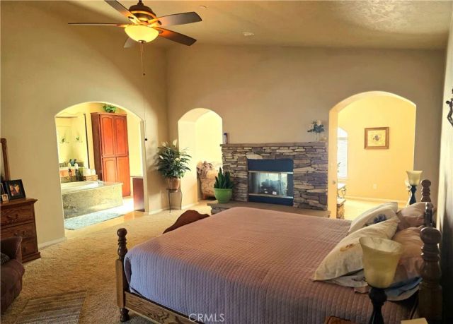 12720 Farmington Street, Oak Hills, CA 92344