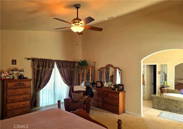 12720 Farmington Street, Oak Hills, CA 92344