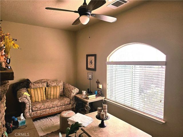 12720 Farmington Street, Oak Hills, CA 92344