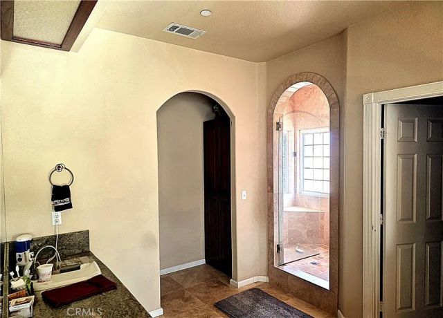 12720 Farmington Street, Oak Hills, CA 92344