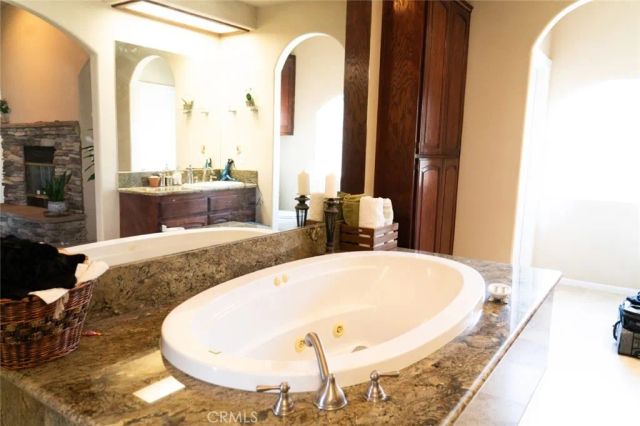 12720 Farmington Street, Oak Hills, CA 92344