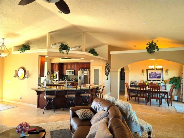 12720 Farmington Street, Oak Hills, CA 92344