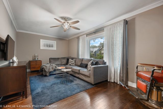1164 S Lombard Avenue, Oak Park, IL 60304