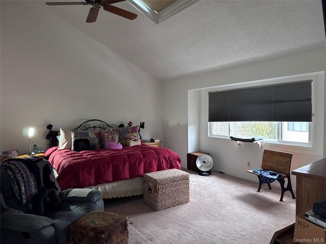 10 Evan Court, Nanuet, NY 10954