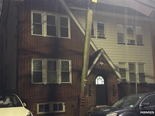 108-110 Grand Avenue 2L, Newark, NJ 07106