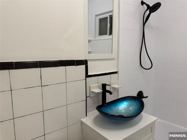 108-110 Grand Avenue 2L, Newark, NJ 07106