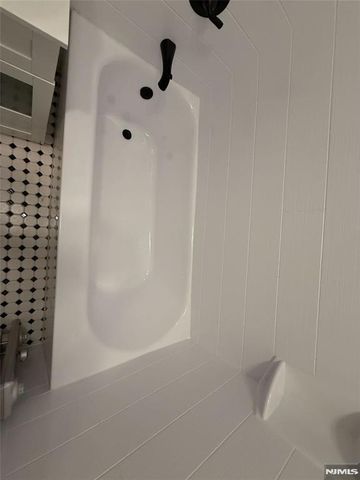 108-110 Grand Avenue 2L, Newark, NJ 07106