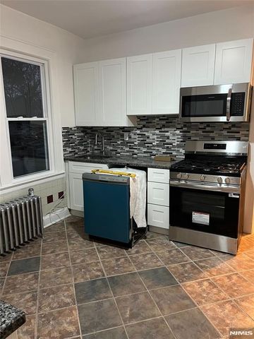 108-110 Grand Avenue 2L, Newark, NJ 07106