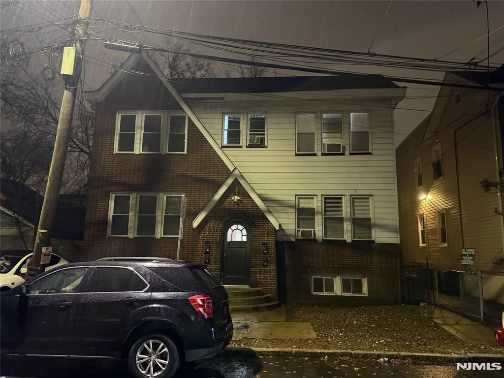 108-110 Grand Avenue 2L, Newark, NJ 07106