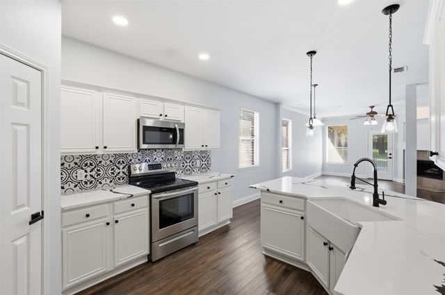 315 Londonderry Lane, Mansfield, TX 76063