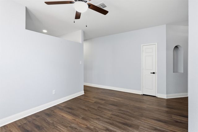 315 Londonderry Lane, Mansfield, TX 76063