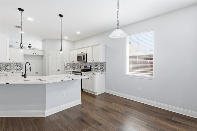315 Londonderry Lane, Mansfield, TX 76063