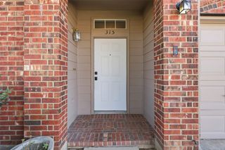 315 Londonderry Lane, Mansfield, TX 76063