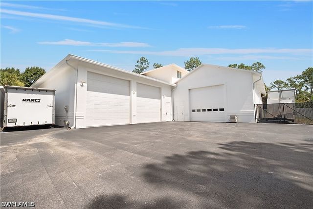6761 Golden Gate PKWY, Naples, FL 34105