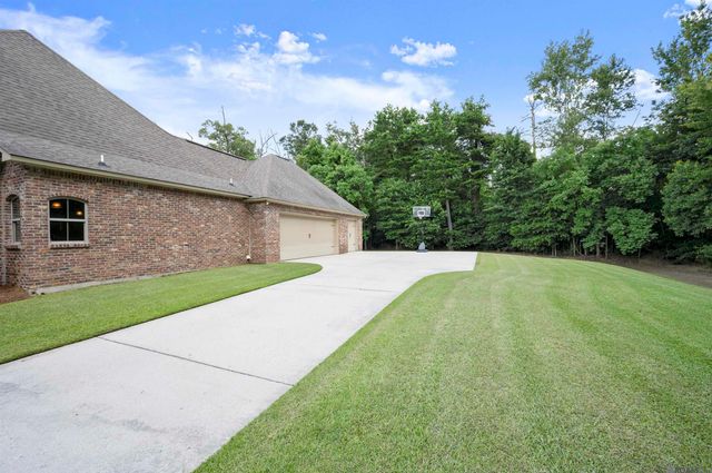 18191 Villa Trace Ave, Greenwell Springs, LA 70739