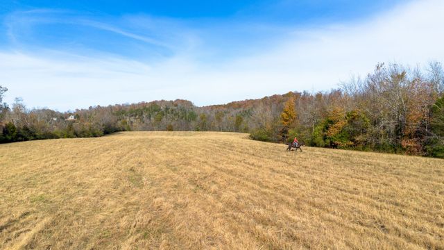 0 Stringfellow road, White Bluff, TN 37187
