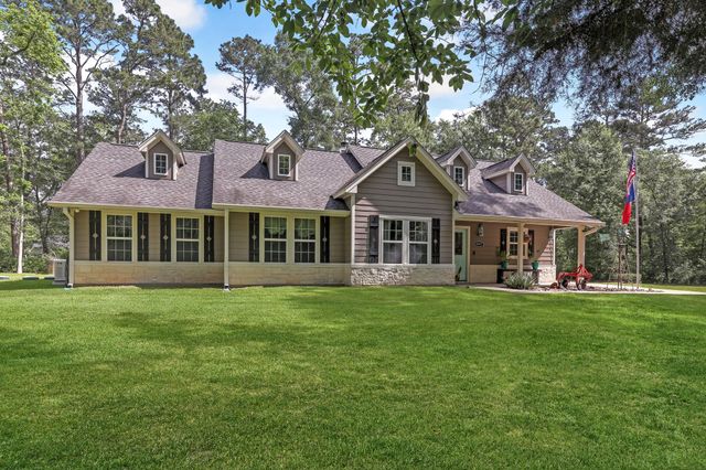 8997 Hickory Road, Plantersville, TX 77363