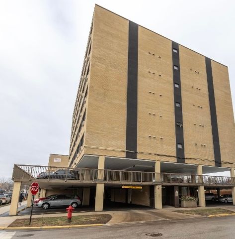 7300 W North Avenue 5G, Elmwood Park, IL 60707