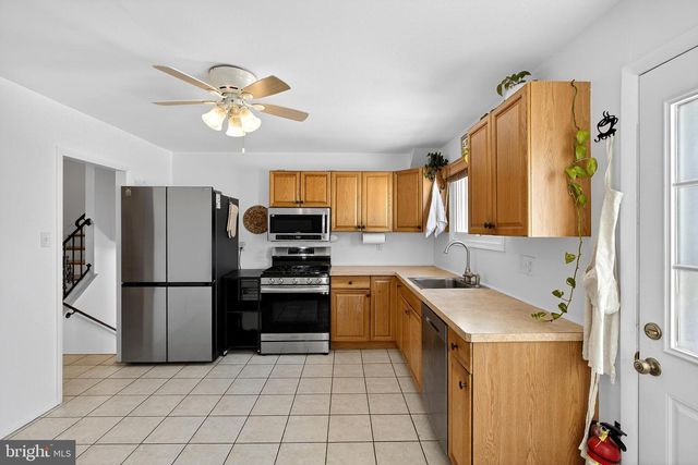 12 COLGATE DR, Cherry Hill, NJ 08034