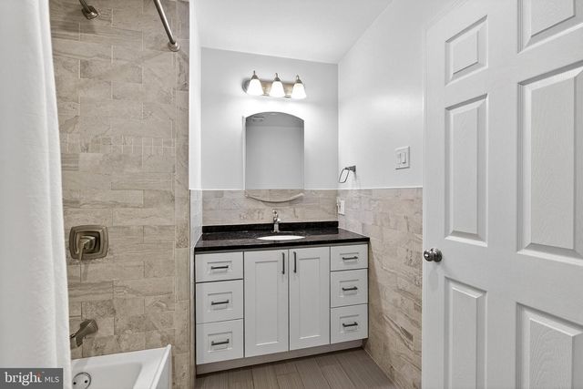 12 COLGATE DR, Cherry Hill, NJ 08034