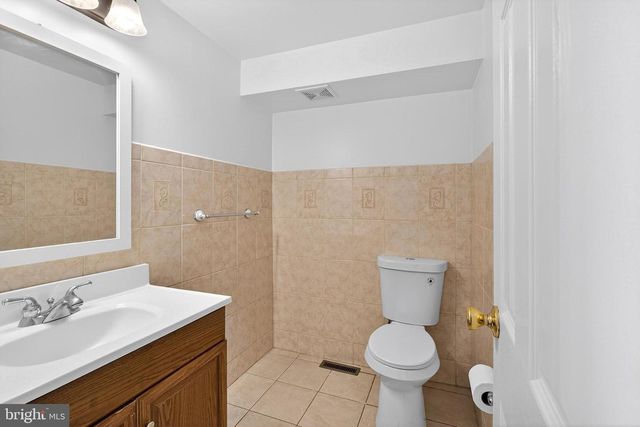 12 COLGATE DR, Cherry Hill, NJ 08034