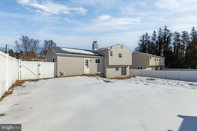 12 COLGATE DR, Cherry Hill, NJ 08034